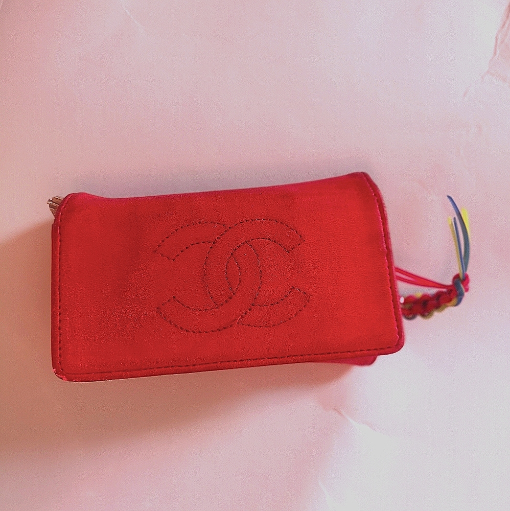 100% Authentic Chanel lambskin key case